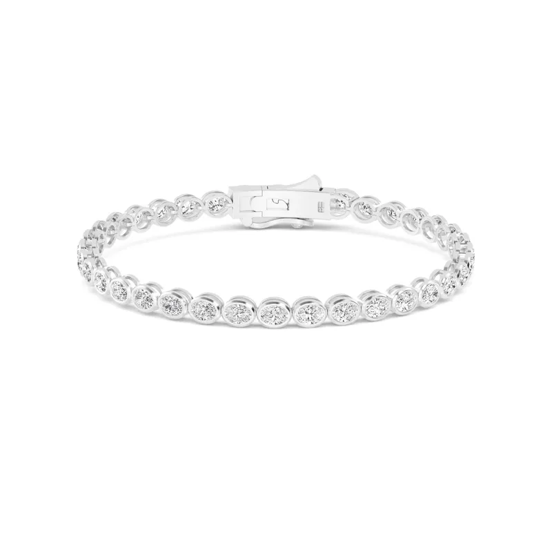 Classic Oval Lab-Grown Diamond Bracelet in 9kt white gold — view 1