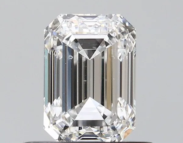 0.7ct EMERALD E SI1 Natural diamond
