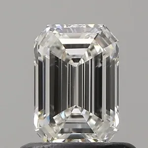 0.7ct EMERALD H VS2 Natural diamond