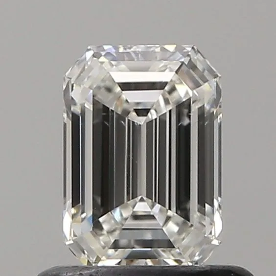 0.7ct EMERALD H VS2 Natural diamond