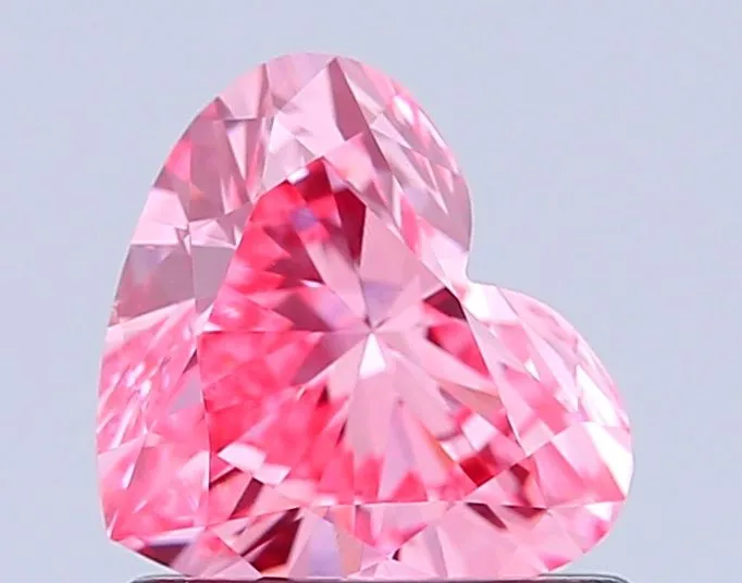 0.86ct HEART Fancy Vivid Pink VS1 Coloured Lab diamond