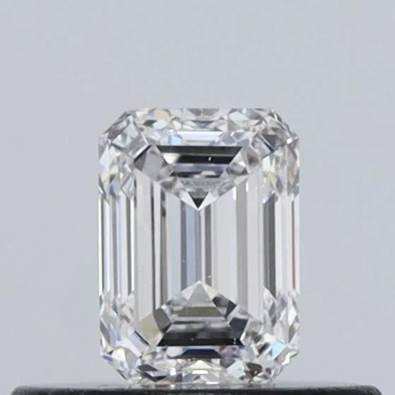 0.3ct EMERALD D VVS2 Natural diamond