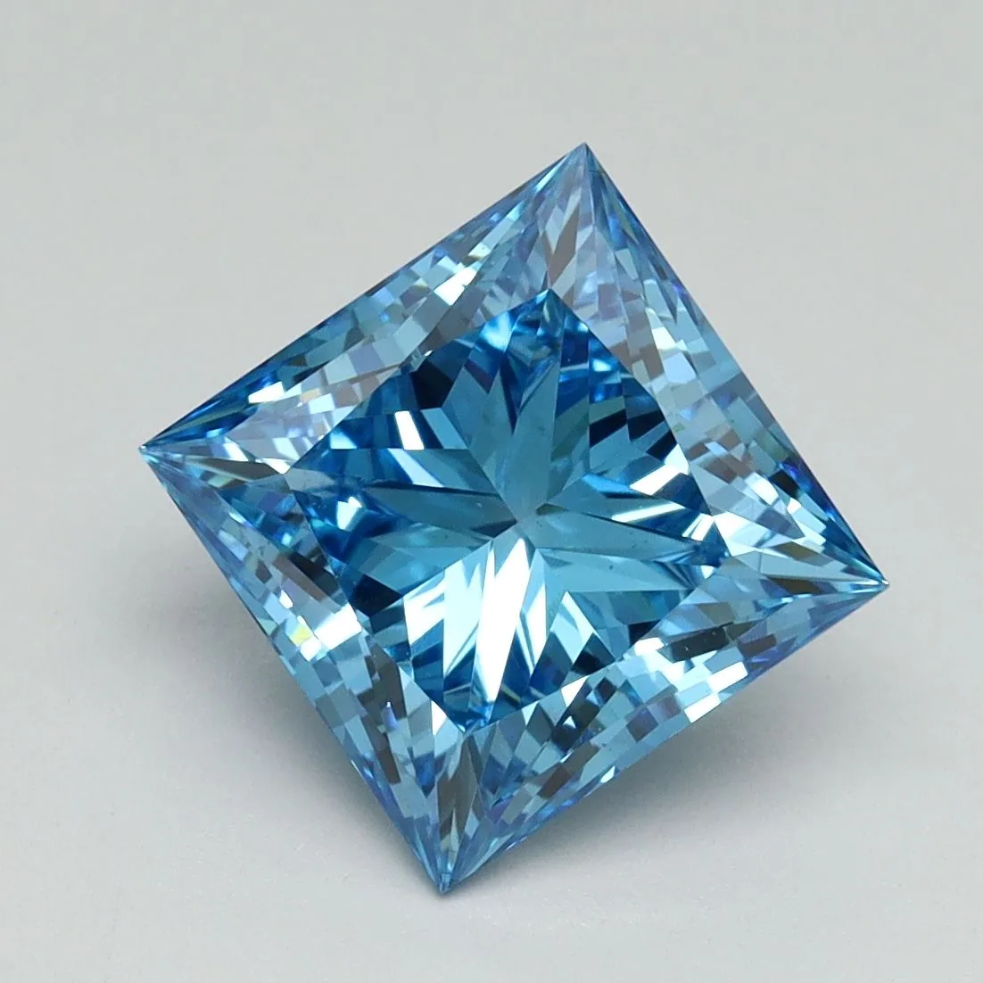 3.21ct PRINCESS Fancy Vivid Blue VS2 Coloured Lab diamond