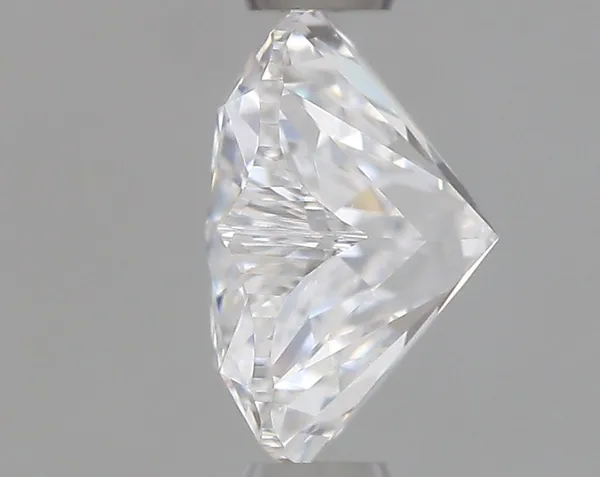 0.6ct HEART D VS1 Natural diamond
