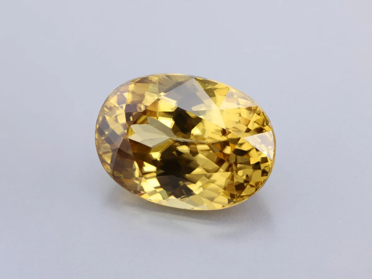 21.05ct Parti Zircon, Oval gemstone