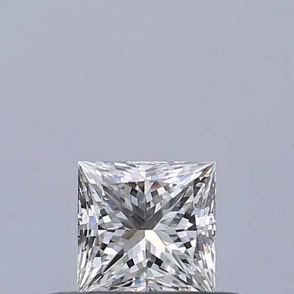 0.31ct PRINCESS E VVS1 Natural diamond