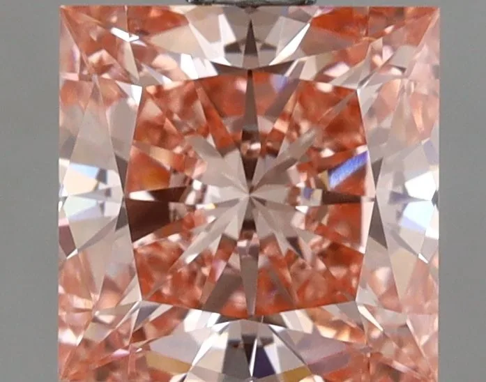 1.54ct PRINCESS Fancy Vivid Pink VVS2 Coloured Lab diamond