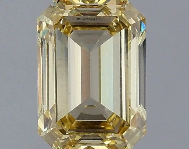 1.48ct EMERALD Fancy Light Yellow VS1 Coloured Lab diamond