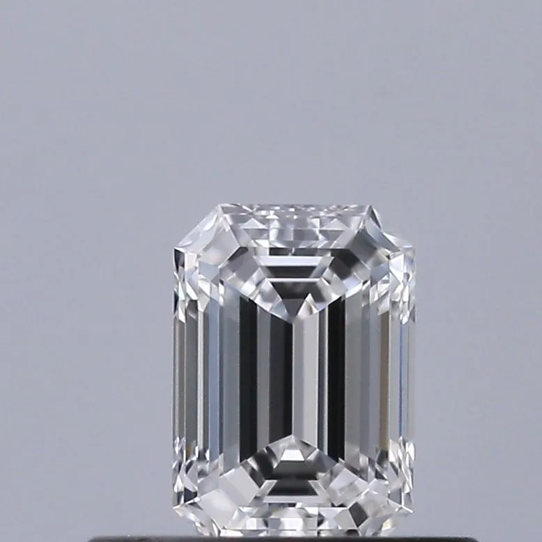 0.34ct EMERALD E VVS1 Natural diamond