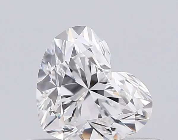 0.5ct HEART G VVS1 Natural diamond