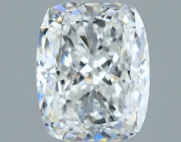 0.6ct CUSHION E VVS1 Natural diamond