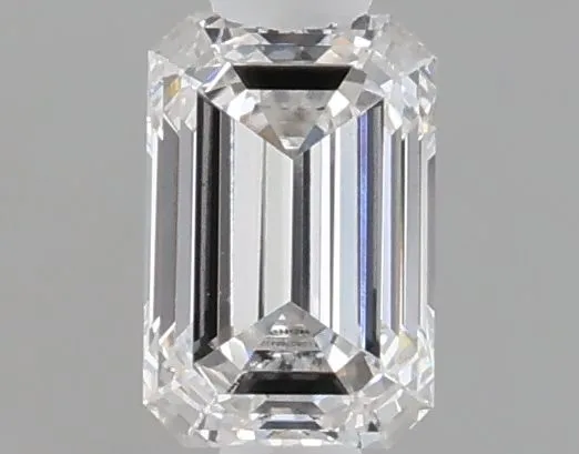 0.63ct EMERALD E VS1 Lab diamond