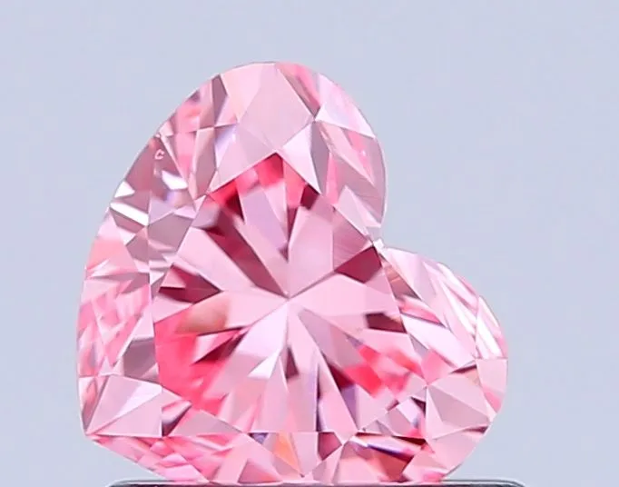 0.80ct HEART Fancy Vivid Pink VS1 Coloured Lab diamond