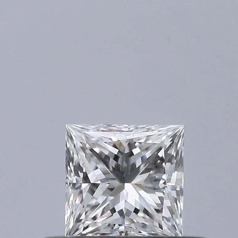 0.31ct PRINCESS E VVS1 Natural diamond