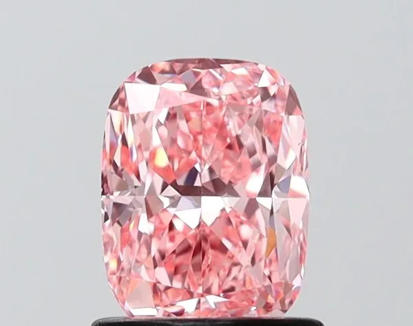 1.06ct CUSHION Fancy Vivid Pink VS1 Coloured Lab diamond