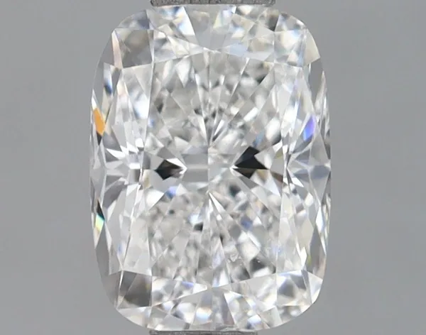 0.85ct CUSHION E VVS2 Lab diamond