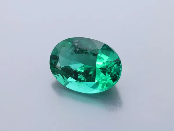 2.21ct Green Emerald, Oval cut gemstone