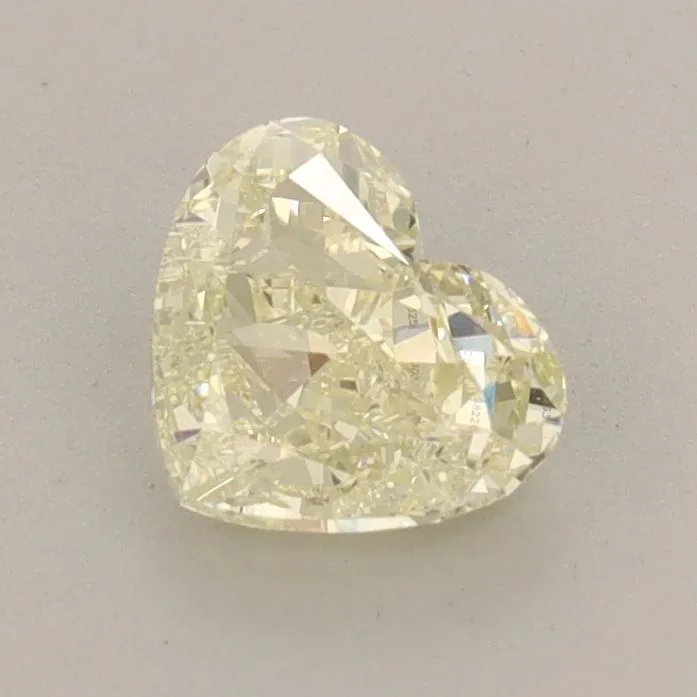 0.84ct HEART Fancy Light Yellow VVS1 Coloured Lab diamond