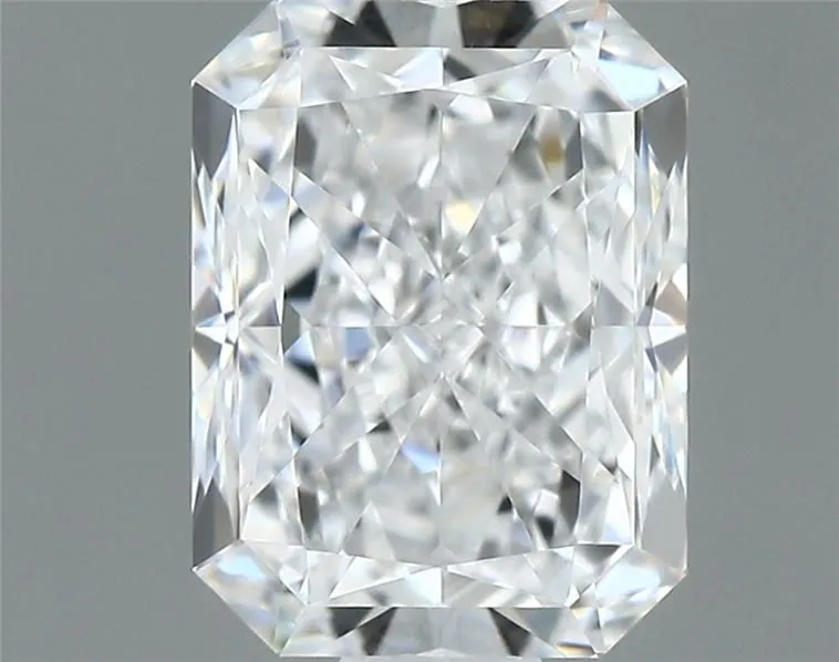 0.70ct RADIANT E VVS2 Natural diamond