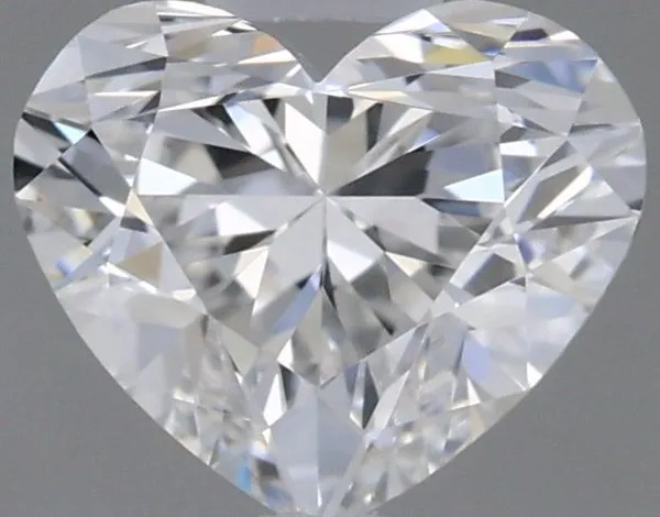 0.47ct HEART E VVS2 Natural diamond
