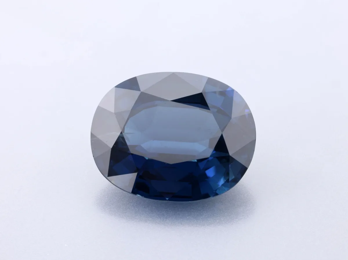 3.43ct Blue Sapphire, Oval gemstone