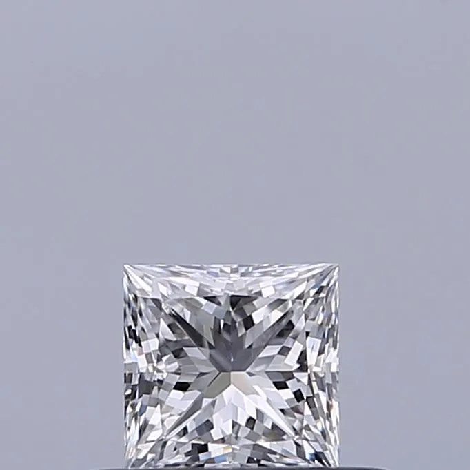 0.31ct PRINCESS D VVS1 Natural diamond
