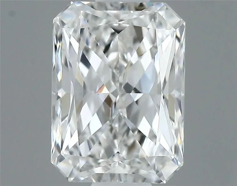 0.71ct RADIANT E VVS2 Natural diamond