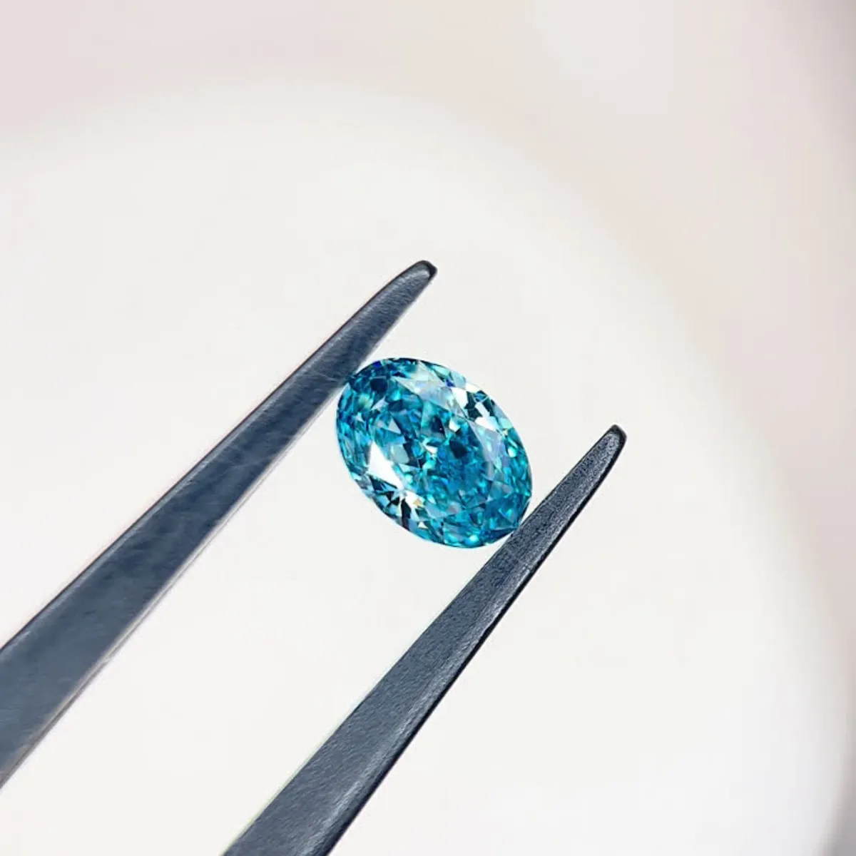 1.06ct OVAL Fancy Vivid Blue VVS2 Coloured Lab diamond