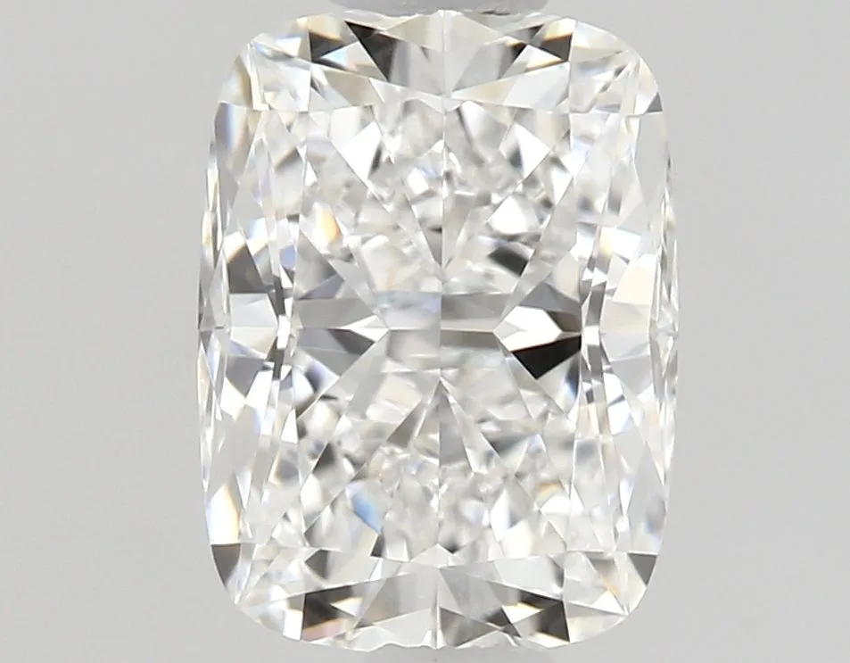 0.70ct CUSHION E VVS2 Natural diamond
