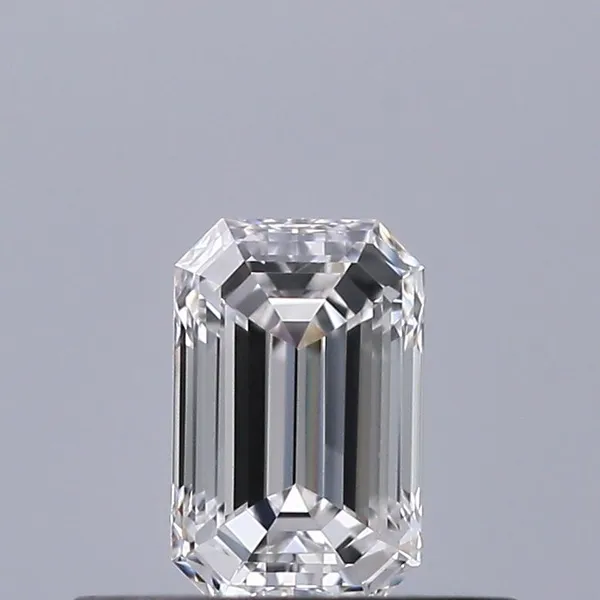 0.31ct EMERALD E VVS2 Natural diamond