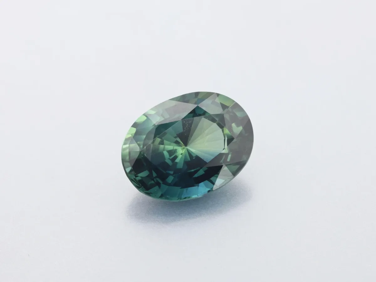 1.54ct Parti Sapphire, Oval gemstone