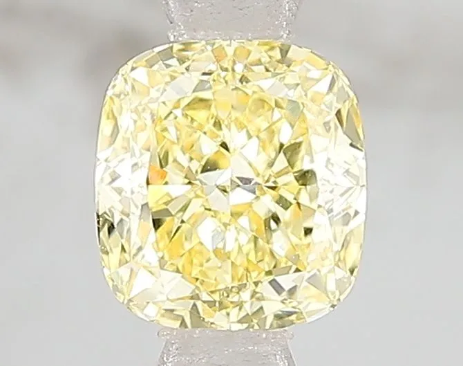 1.00ct CUSHION Fancy Vivid Yellow VS2 Coloured Lab diamond