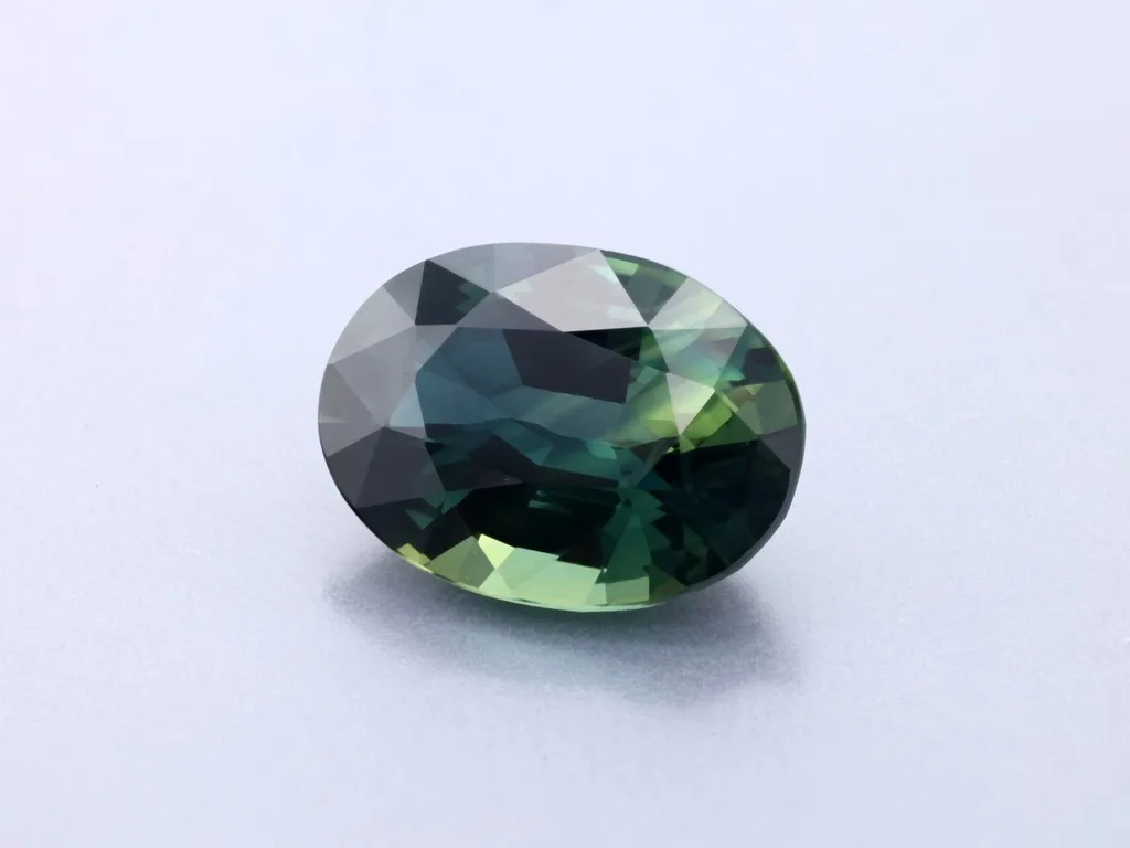 1.4ct Parti Sapphire, Oval gemstone