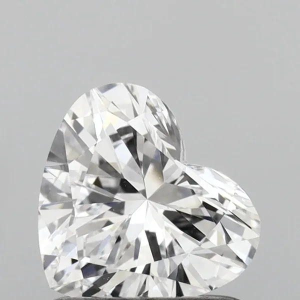 0.88ct HEART D VS1 Lab diamond