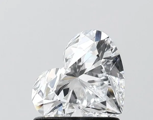 1.05ct HEART E VVS1 Lab diamond