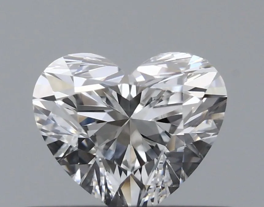 0.39ct HEART E VVS2 Natural diamond