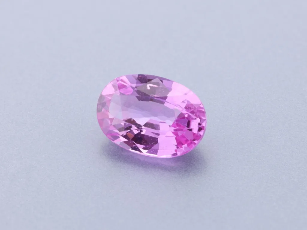 0.98ct Pink Sapphire, Oval gemstone