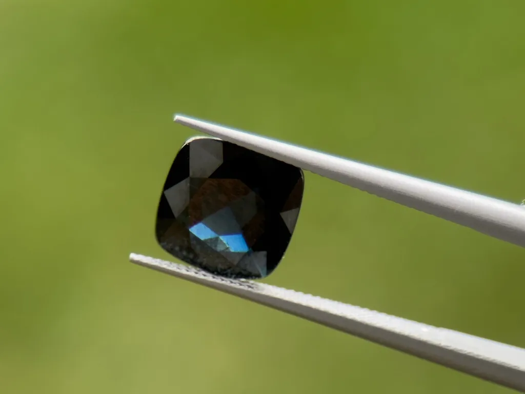 2.86ct Blue Sapphire, Cushion gemstone