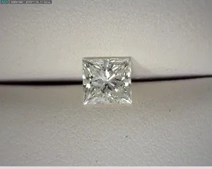 0.71ct PRINCESS F VVS2 Natural diamond