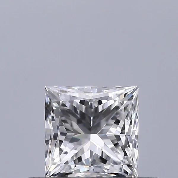 0.4ct PRINCESS D VVS1 Natural diamond