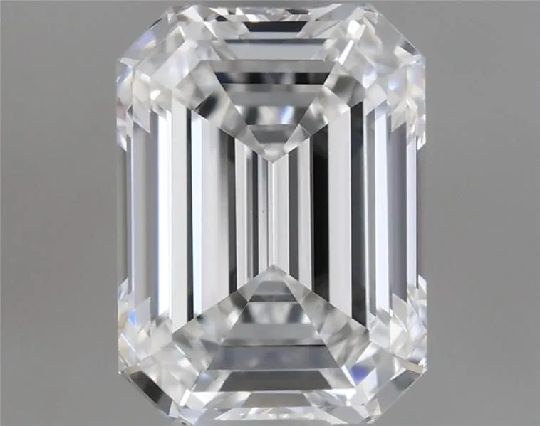 0.68ct EMERALD E VVS2 Natural diamond