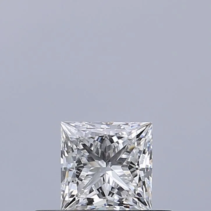 0.32ct PRINCESS D VVS1 Natural diamond
