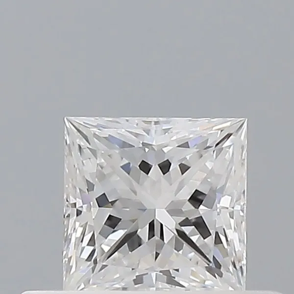0.4ct PRINCESS D VVS1 Natural diamond