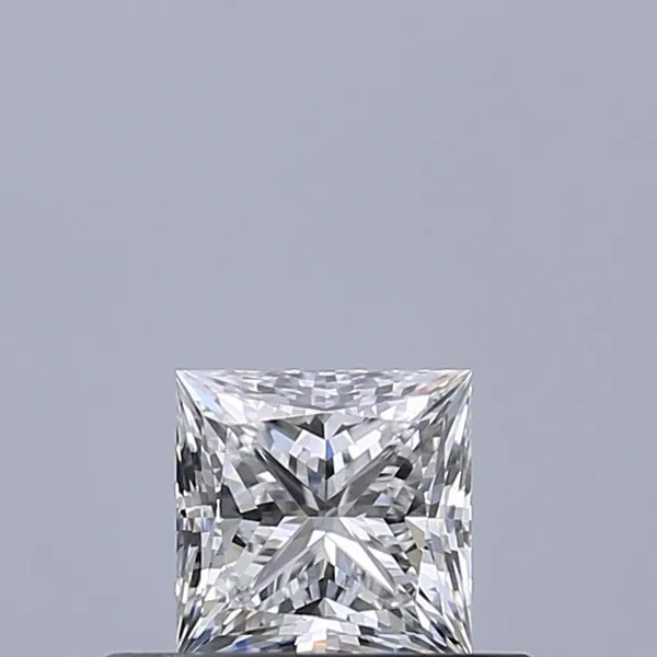 0.37ct PRINCESS D VVS2 Natural diamond