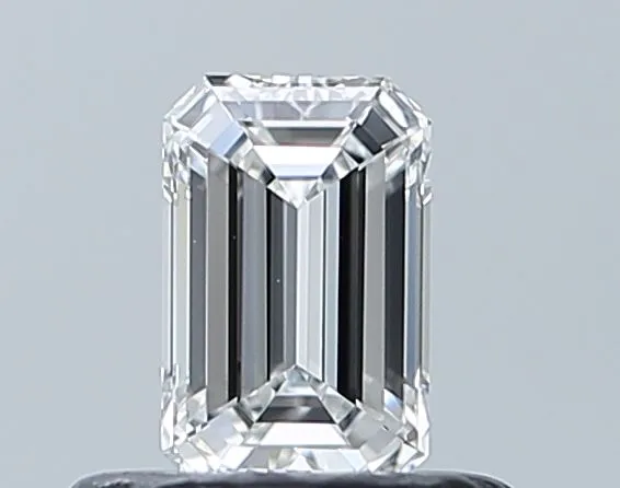 0.40ct EMERALD E VVS2 Natural diamond