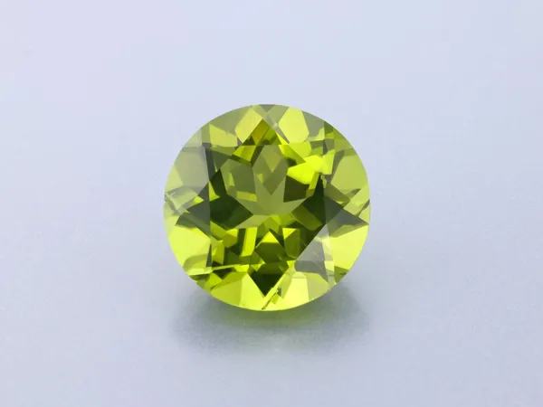 5.36ct Green Peridot, Round cut gemstone