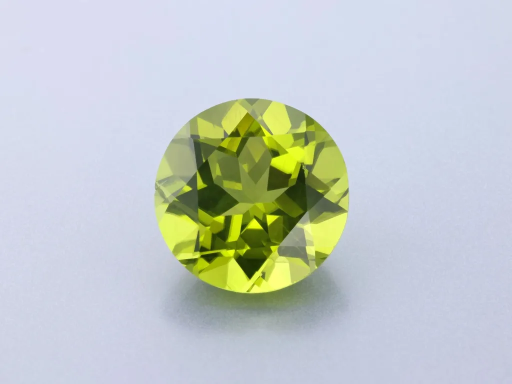 5.36ct Green Peridot, Round gemstone