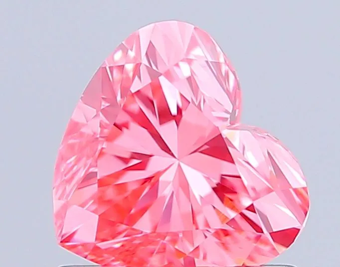 0.86ct HEART Fancy Vivid Pink VS1 Coloured Lab diamond