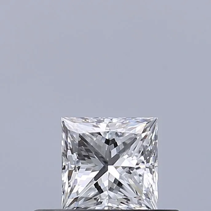 0.32ct PRINCESS D VVS1 Natural diamond