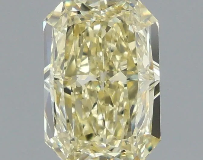 1.02ct RADIANT Fancy Light Yellow VS1 Coloured Lab diamond